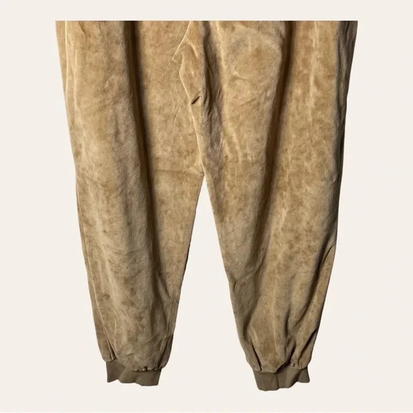 0065. ABOUND VELVET JOGGERS GOLD IN COLOR SIZE LARGE - Picture 9 of 10